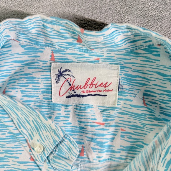 Chubbies Short Sleeve Button Up Shirt Sailboat Wave Print Mens Large (read) - Picture 4 of 10